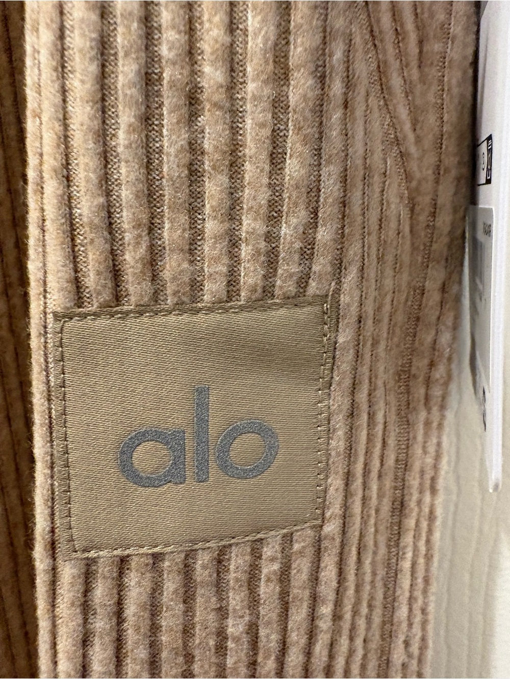 Alo Yoga Ribbed Muse Wide Leg Pant – Gravel Heather – Small –NWT sold out style - Picture 7 of 11